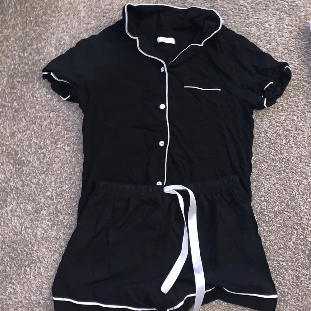 Black & white lounge set